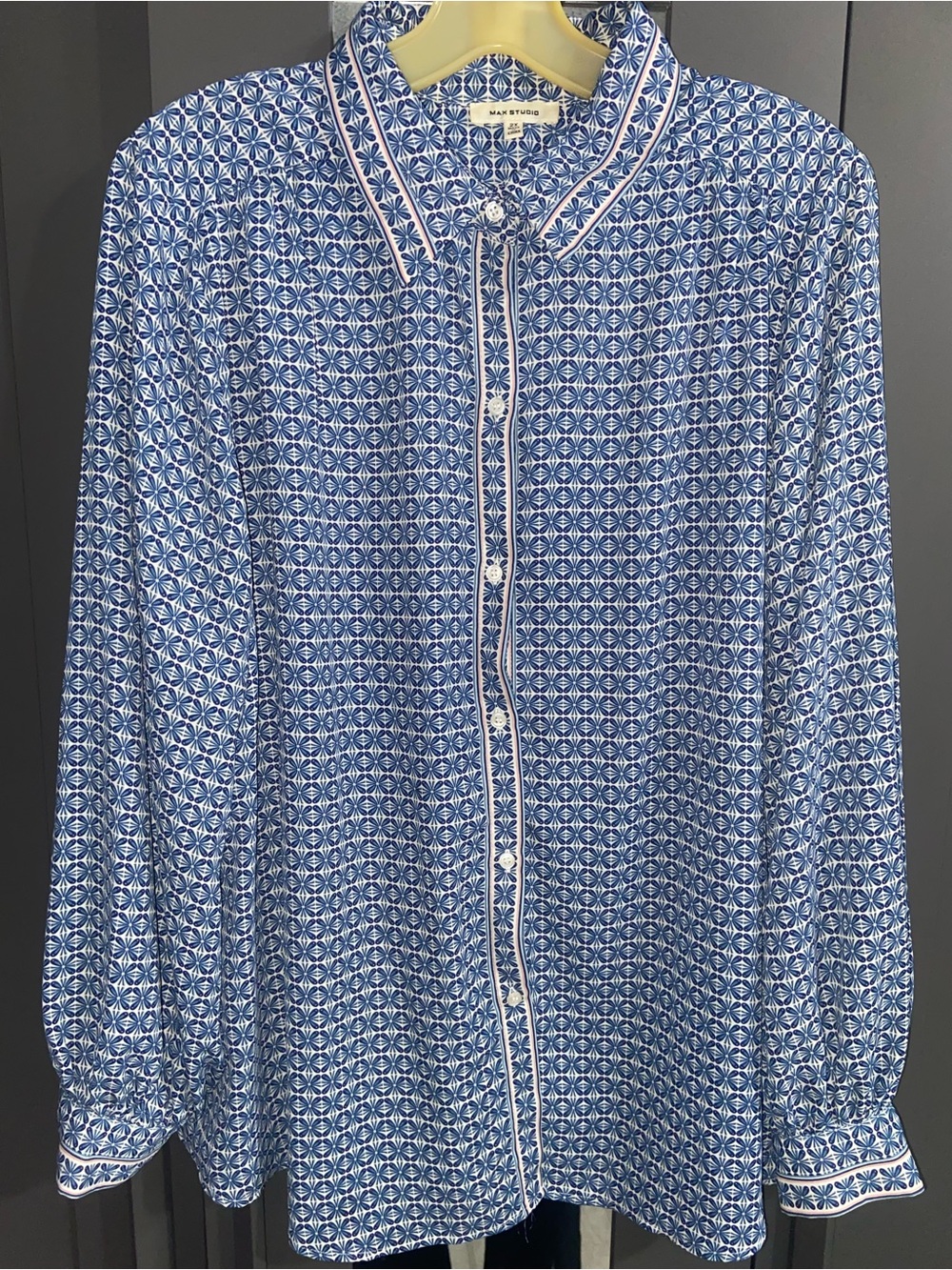 Max Studio Blue and White Geometric Button-Up Shirt